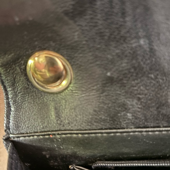 Authentic Chanel handbag good used condition 91/2”x7 1/2” and 4”wide at base - Picture 8 of 14